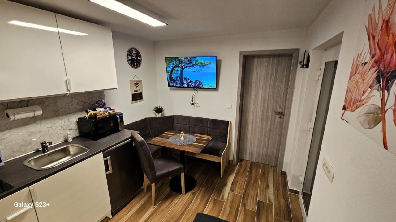 Apartmaji Stars Mavcice Eksteriør billede